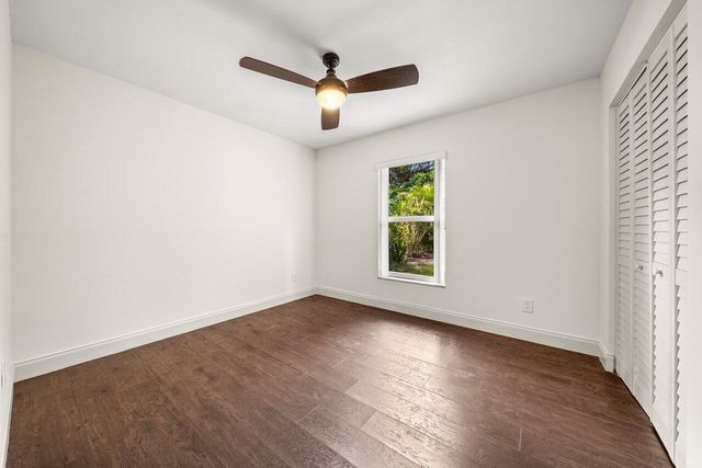 638 SW 4th Avenue, Boynton Beach, FL 33426