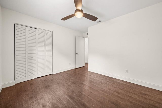 638 SW 4th Avenue, Boynton Beach, FL 33426
