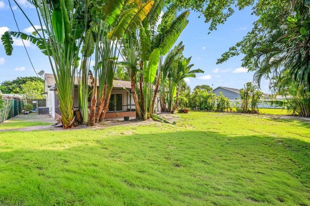 638 SW 4th Avenue, Boynton Beach, FL 33426