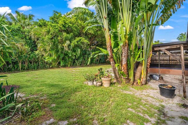 638 SW 4th Avenue, Boynton Beach, FL 33426