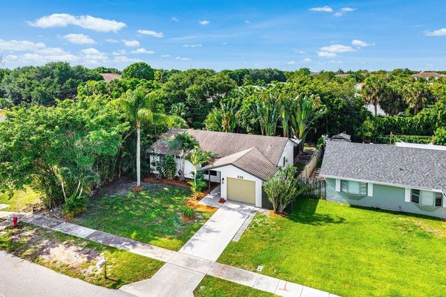 638 SW 4th Avenue, Boynton Beach, FL 33426