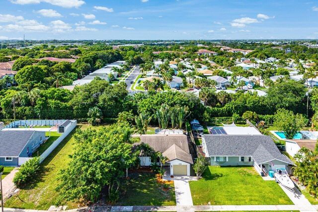 638 SW 4th Avenue, Boynton Beach, FL 33426