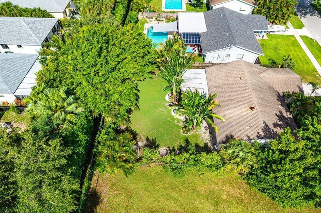 638 SW 4th Avenue, Boynton Beach, FL 33426