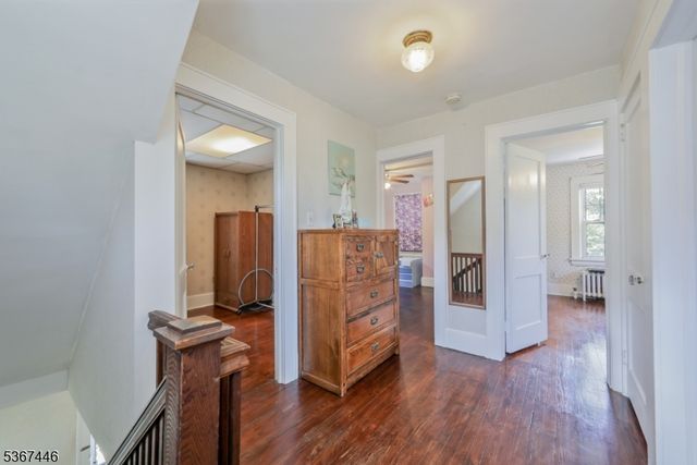 981 Valley Rd, Clifton City, NJ 07013