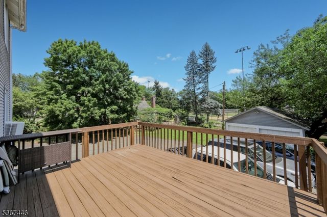 981 Valley Rd, Clifton City, NJ 07013