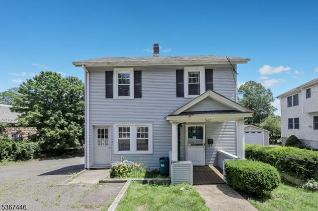 981 Valley Rd, Clifton City, NJ 07013
