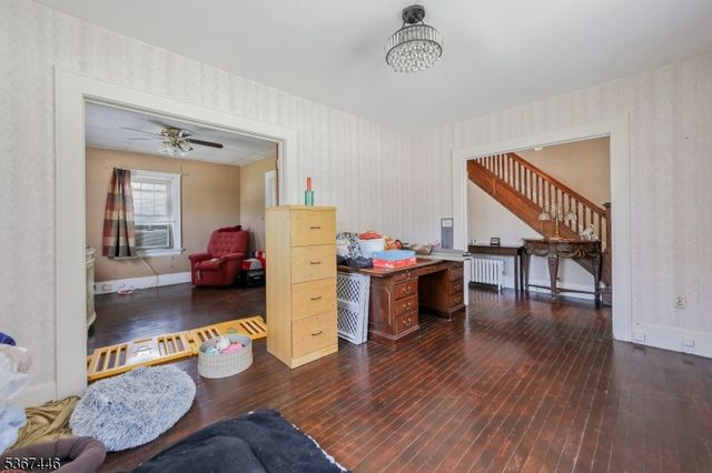 981 Valley Rd, Clifton City, NJ 07013