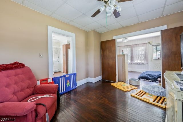 981 Valley Rd, Clifton City, NJ 07013