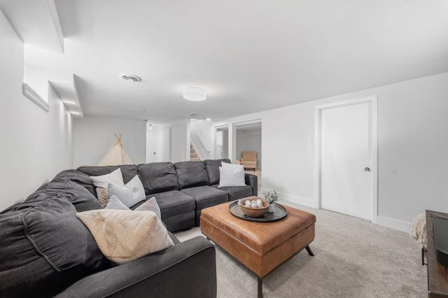 7045 Oliver Avenue S, Richfield, MN 55423