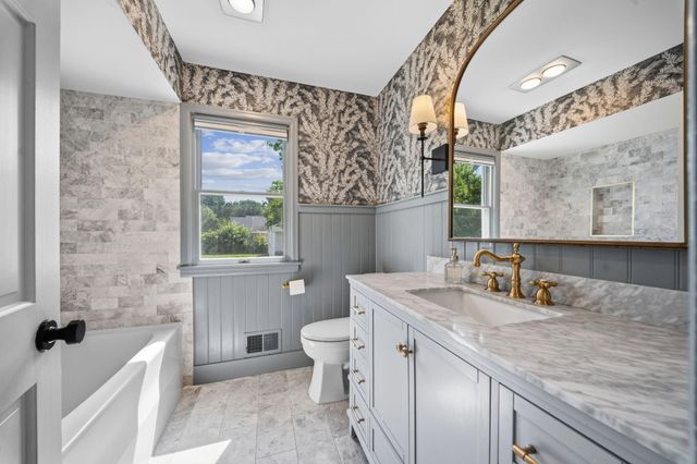 7045 Oliver Avenue S, Richfield, MN 55423