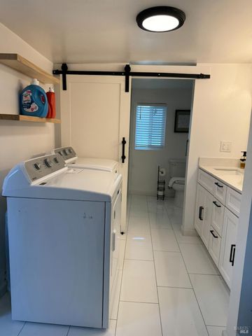 674 Willow Ave, Ukiah, CA 95482