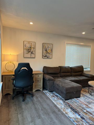 674 Willow Ave, Ukiah, CA 95482