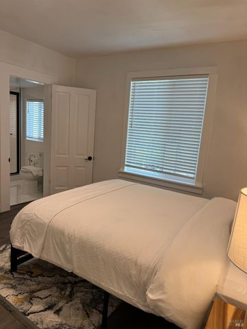 674 Willow Ave, Ukiah, CA 95482