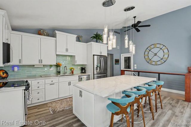 310 Pine Tree Rd Road, Lake Orion, MI 48362