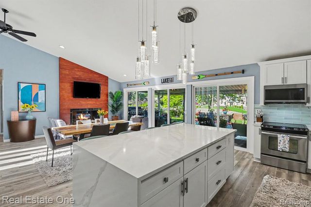 310 Pine Tree Rd Road, Lake Orion, MI 48362