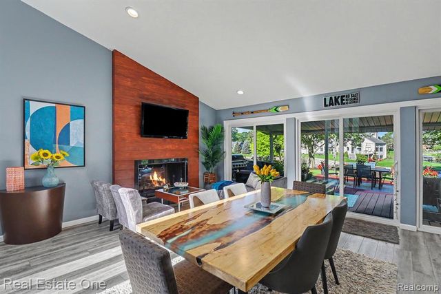 310 Pine Tree Rd Road, Lake Orion, MI 48362