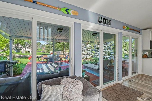 310 Pine Tree Rd Road, Lake Orion, MI 48362