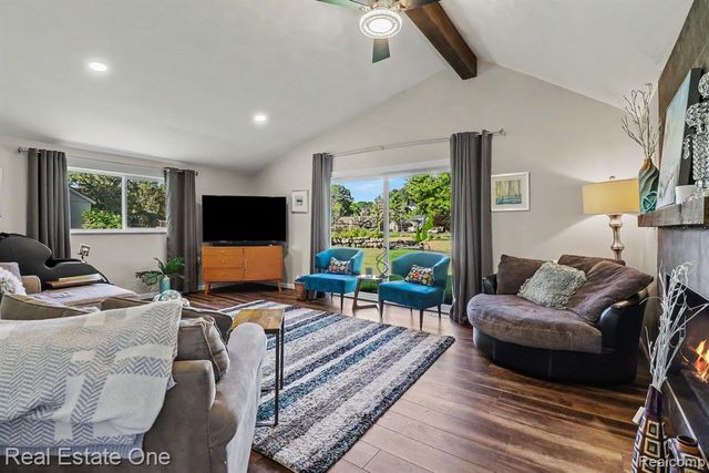 310 Pine Tree Rd Road, Lake Orion, MI 48362