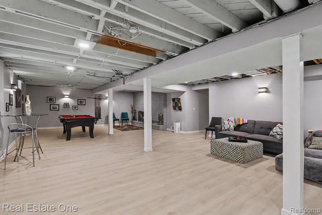 310 Pine Tree Rd Road, Lake Orion, MI 48362