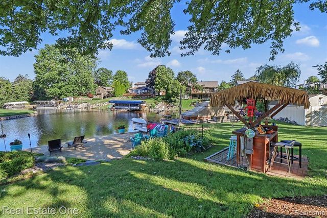 310 Pine Tree Rd Road, Lake Orion, MI 48362