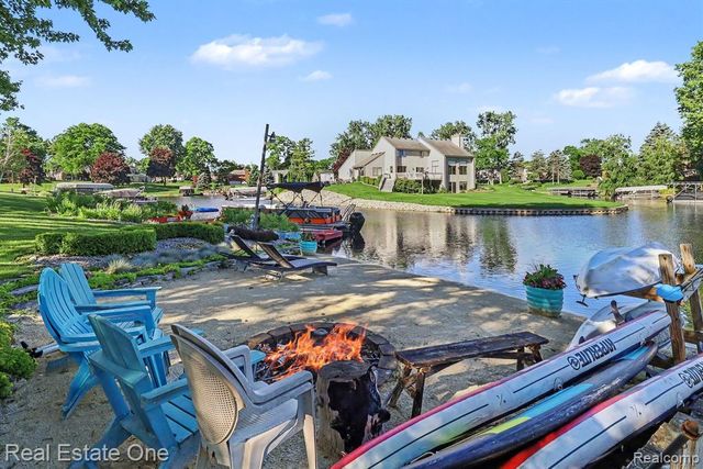310 Pine Tree Rd Road, Lake Orion, MI 48362