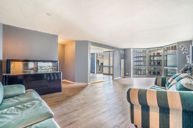 195 N Harbor Drive 4105, Chicago, IL 60601