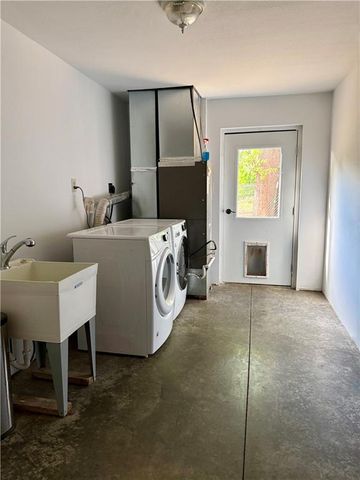 27212 E 307th Street, Harrisonville, MO 64701