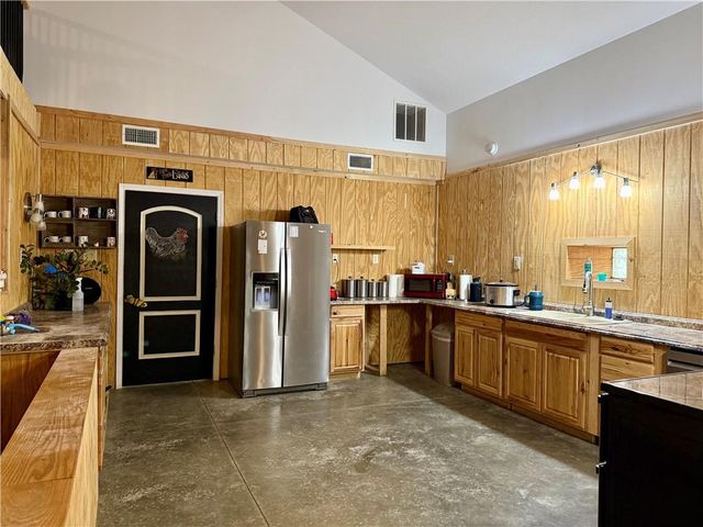 27212 E 307th Street, Harrisonville, MO 64701