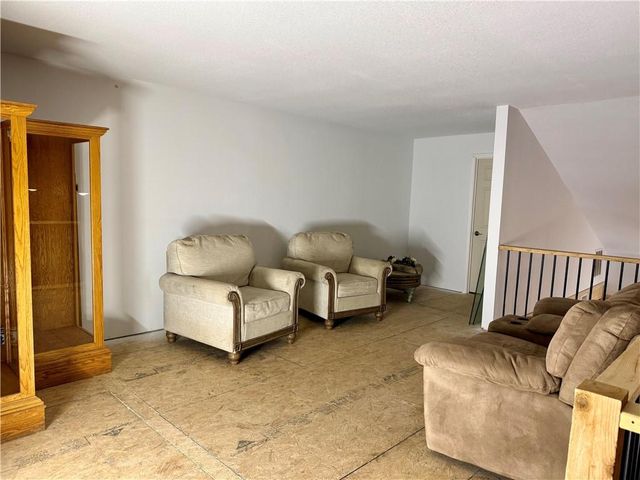 27212 E 307th Street, Harrisonville, MO 64701