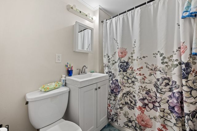 23 Twine Hurst Pl, Southbridge, MA 01550