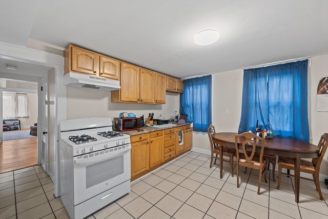 23 Twine Hurst Pl, Southbridge, MA 01550