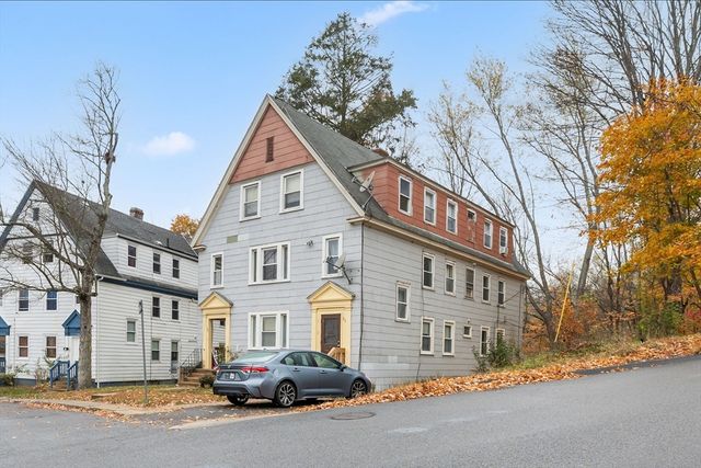 23 Twine Hurst Pl, Southbridge, MA 01550