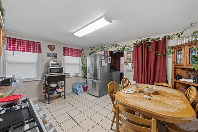 23 Twine Hurst Pl, Southbridge, MA 01550