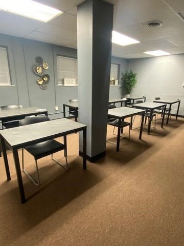 17320 Livernois Ave, Detroit, MI 48221