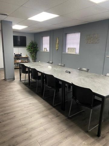 17320 Livernois Ave, Detroit, MI 48221