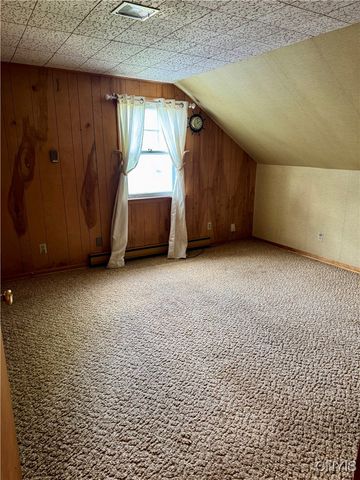 34 University Avenue, Hamilton, NY 13346