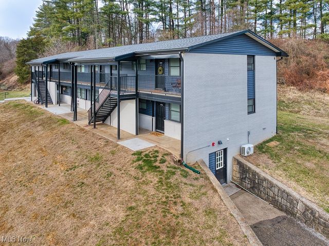 46 Parkway Place, Vienna, WV 26105