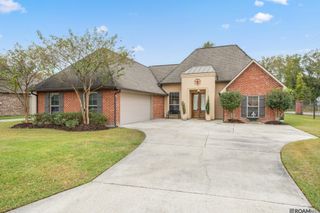 10210 Indian Creek Dr, Denham Springs, LA 70726