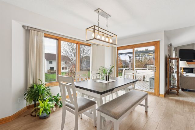 15714 Aurora Avenue, Urbandale, IA 50323