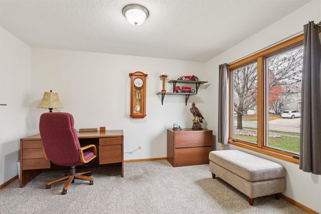 15714 Aurora Avenue, Urbandale, IA 50323