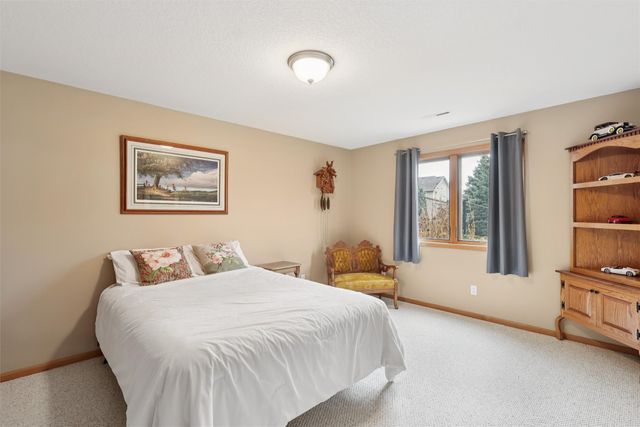 15714 Aurora Avenue, Urbandale, IA 50323