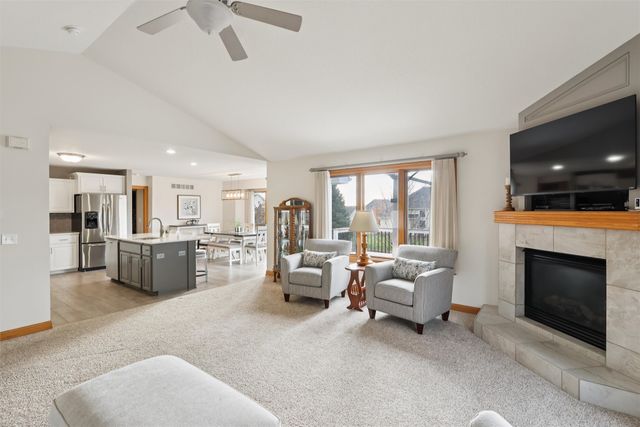 15714 Aurora Avenue, Urbandale, IA 50323