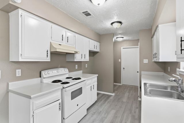 4550 Chestergate Drive, Spring, TX 77373
