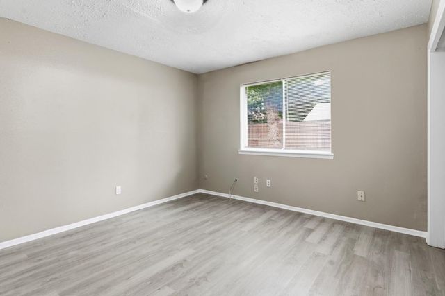 4550 Chestergate Drive, Spring, TX 77373
