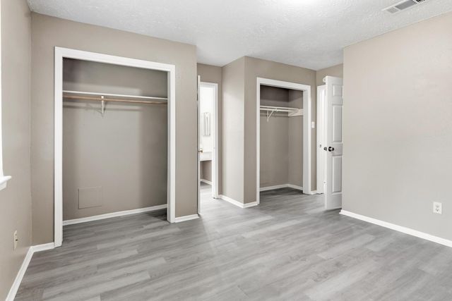 4550 Chestergate Drive, Spring, TX 77373