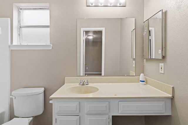 4550 Chestergate Drive, Spring, TX 77373