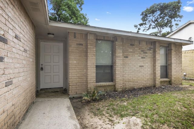 4550 Chestergate Drive, Spring, TX 77373