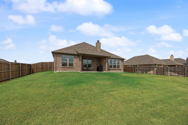 645 Mb S Way, Pilot Point, TX 76258