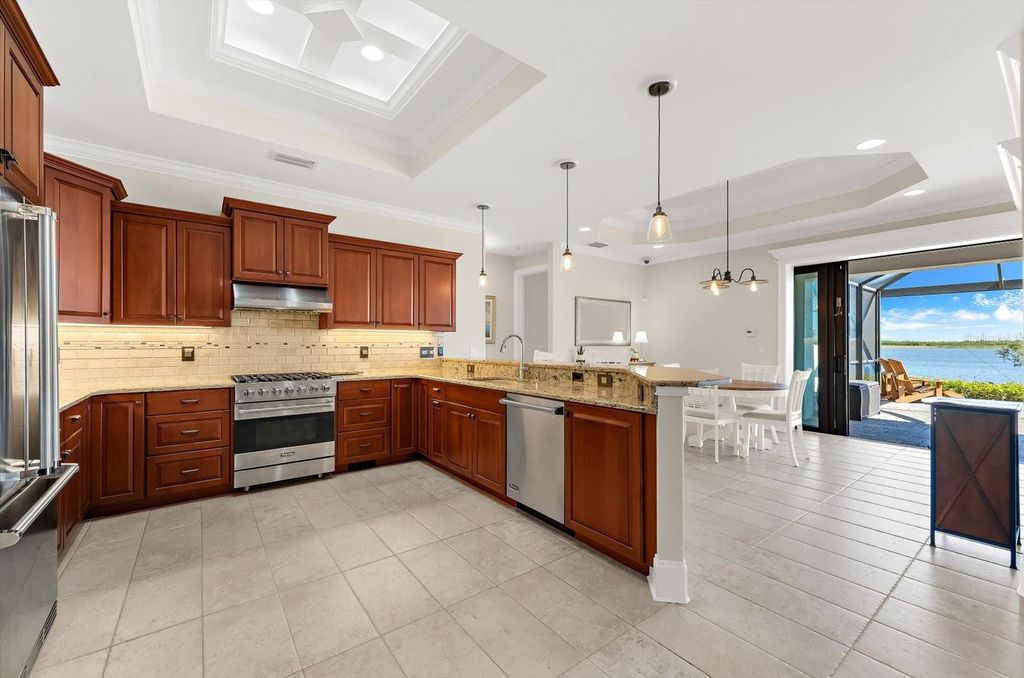 Image 10 of property listing at 9614 SHELBURNE CIRCLE, Port Charlotte, FL 33981