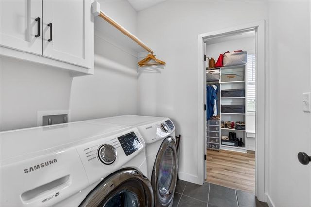 18702 Theden Street, Spring Hill, KS 66083